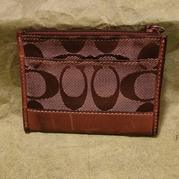 VINTAGE Coach Monogram Card Holder 4.5" X 3" - Picture 3 of 12